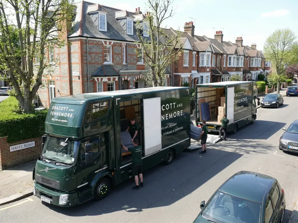 Premium removals Hayes services from Dracott & Fennmore, delivering carefully planned, stress-free home relocations with expert care and flexibility.